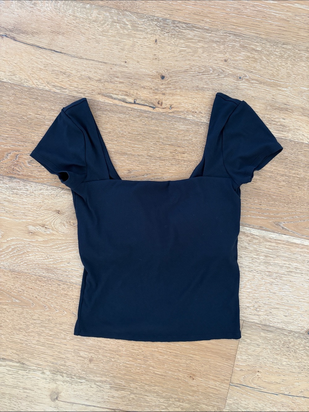 Vuori Black Square-Neck Crop Top